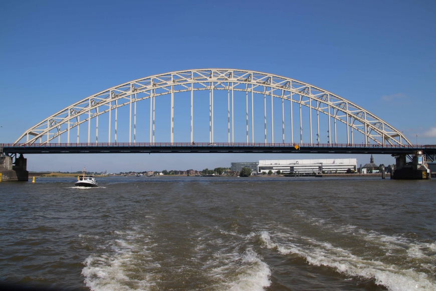 Rijkswaterstaat kort bruggen in door extreme hitte