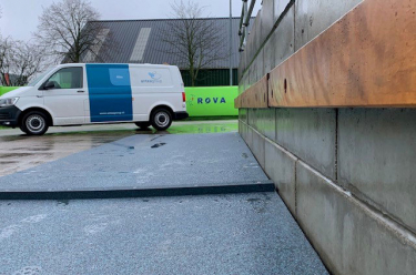 Dé flexibele beschermplaat voor milieustraat en afvalverwerker