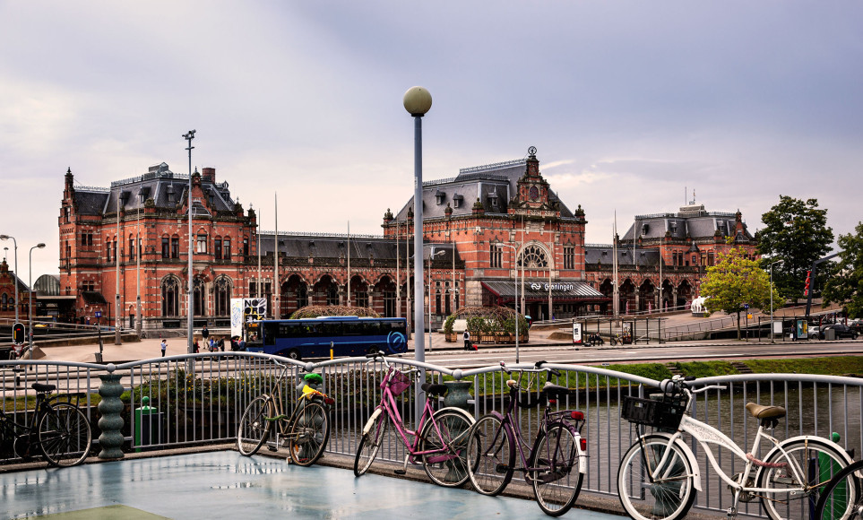 Bouwen aan Hoofdstation Groningen: een samenspel van historie, vergunningen en techniek