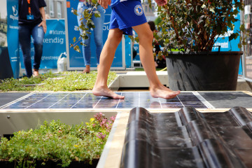 Terugblik op een succesvolle ‘klimaatbewuste blotevoetenpad’ beleving tijdens de Nijmeegse 4Daagse