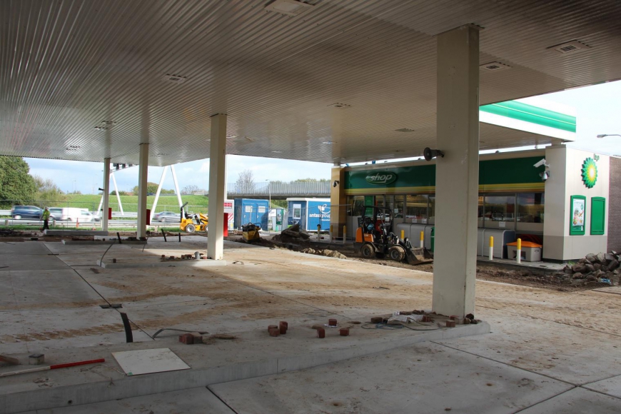 Nieuwe prefabvloer voor BP Station